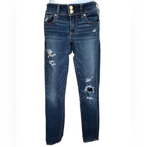 AMERICAN EAGLE SKINNY DISTRESSED JEANS